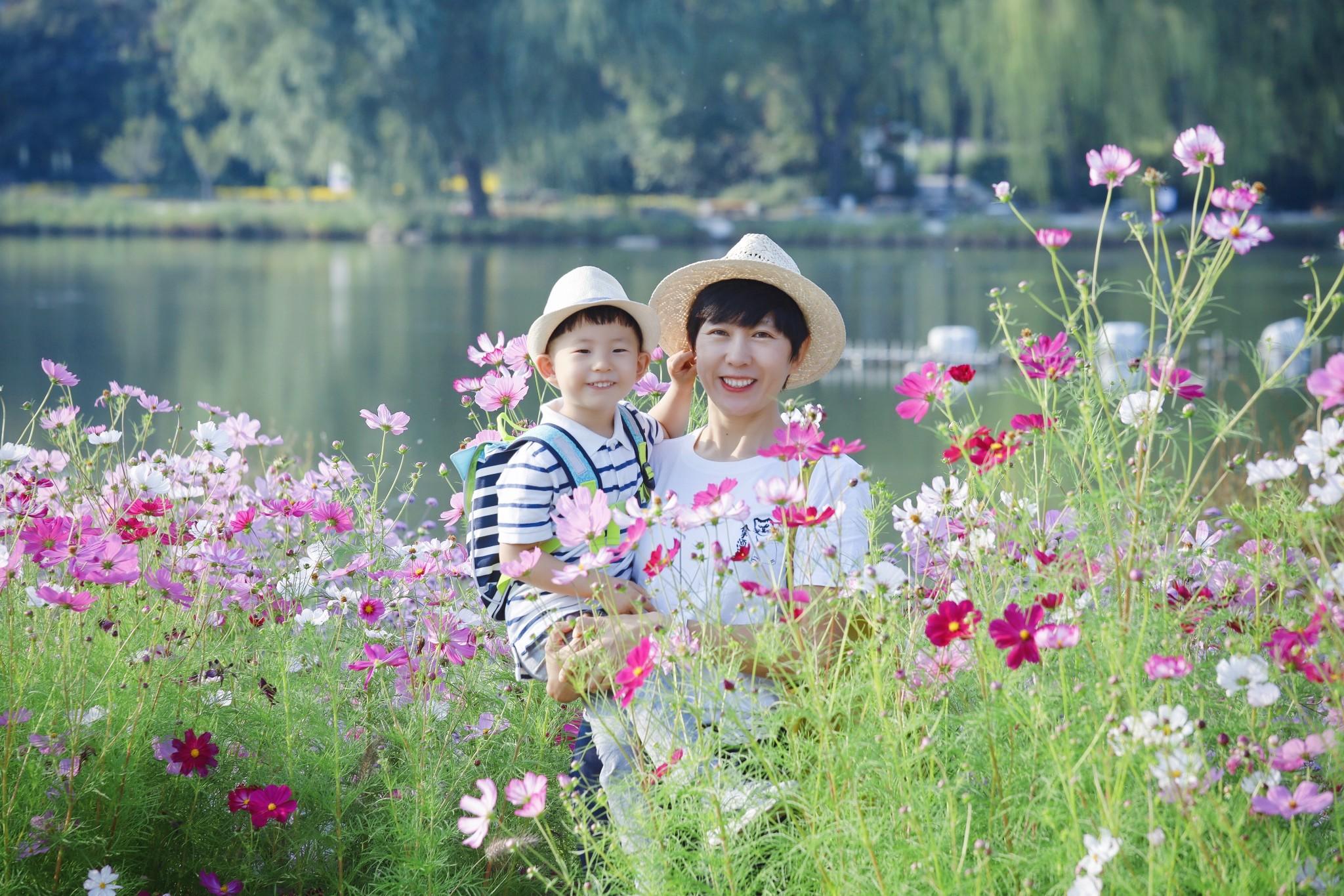 这个开满鲜花的公园，藏着彩色梦幻的秋天（附亲子攻略）