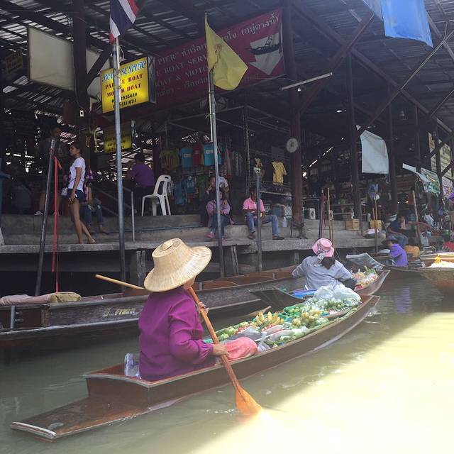 floating market