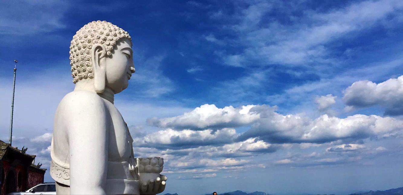 六月徒步朝拜山西五台山，感受浓浓的佛教文化