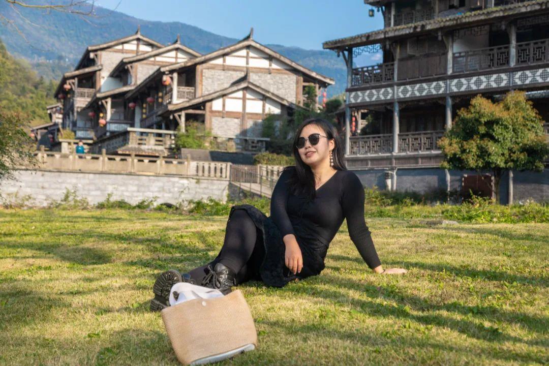 迎春踏青泡温泉，金佛山祈福放风筝，童趣美好的周末就该这么过！