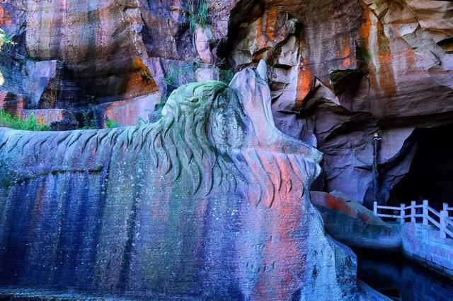 中国最大的海岛洞窟景区 浙江台州蛇蟠岛