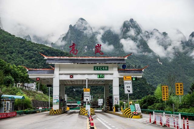 宜昌朝天吼漂流:看峡谷风情,玩刺激漂流,爽就跟我走