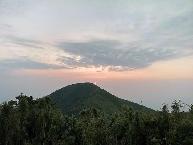 酃峰湖南最高峰