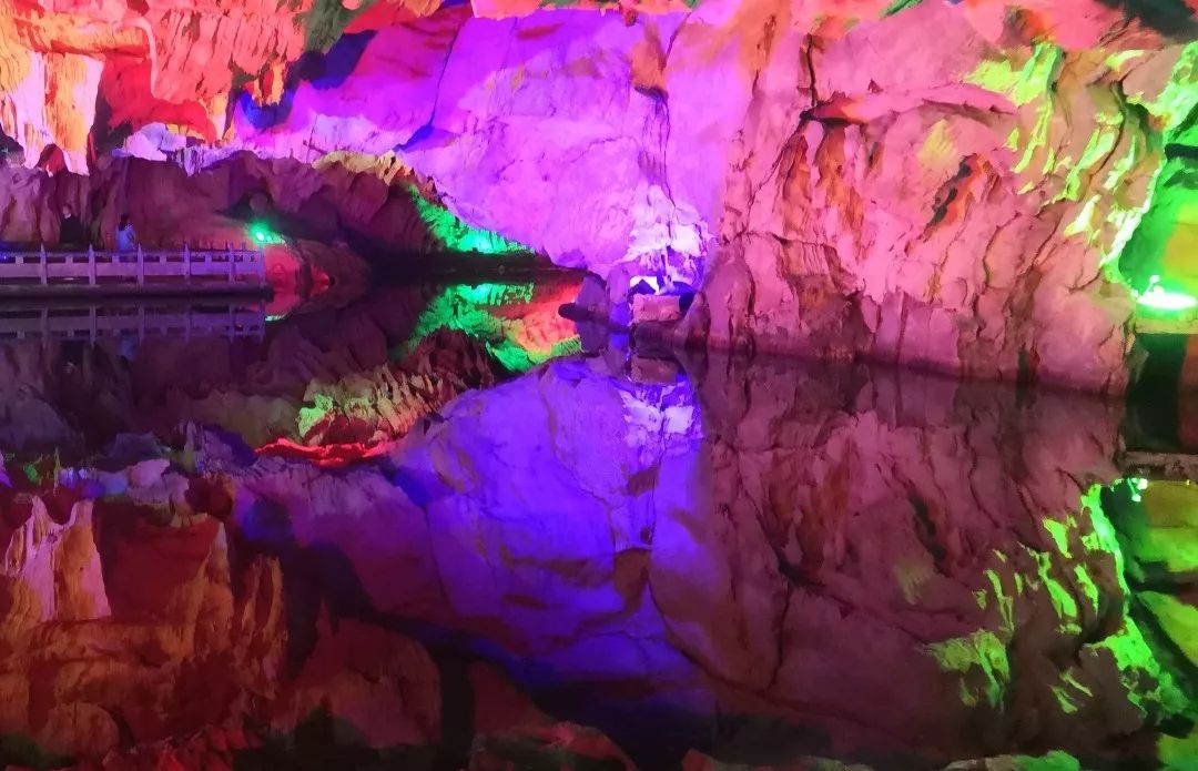 “周末2日游”——湘西凤凰古城