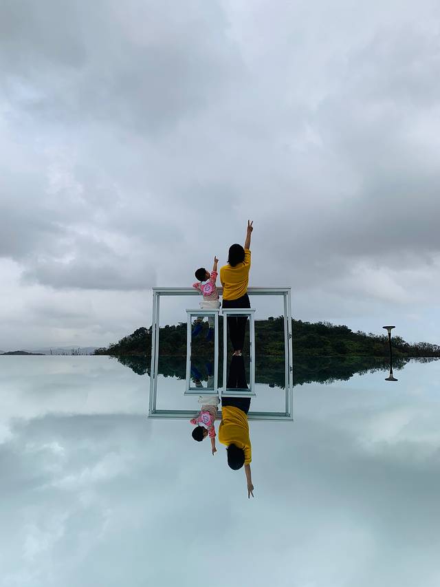 后岭花开嬉栖谷