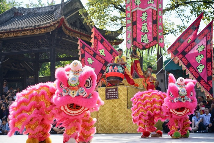 佛山旅行|来黄飞鸿故乡,看一场正宗的舞狮表演