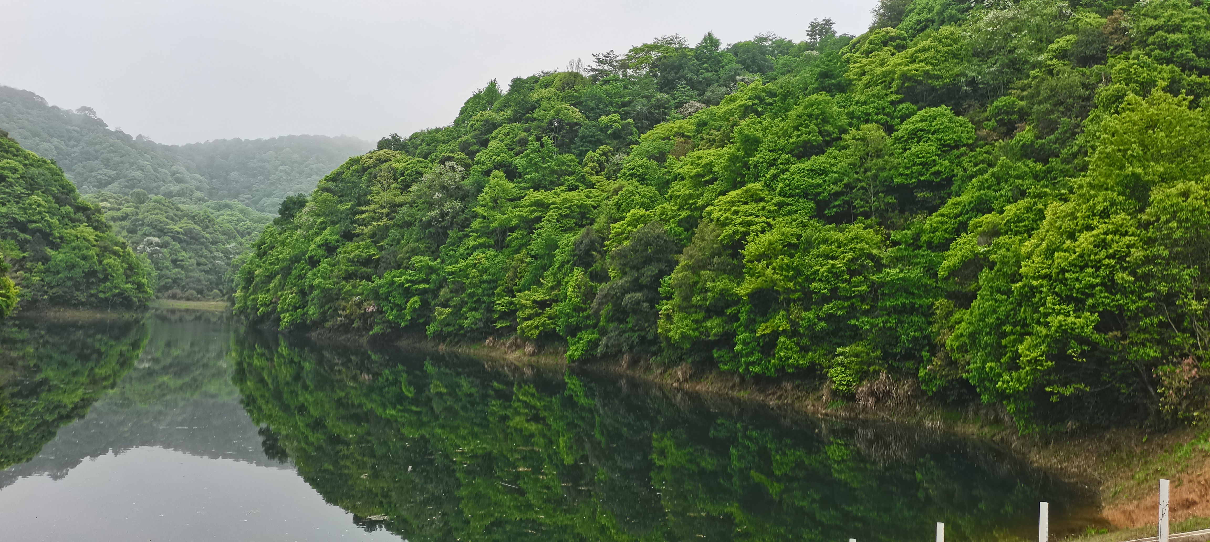 美丽乡村瀑布美景____婺源鄣山村