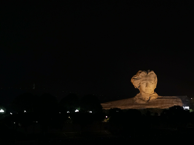 晚上去橘子洲坐船夜游拍了拍长沙的夜景和夜晚橘子洲头夜景没有大城市