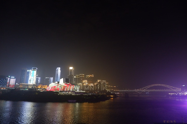 "暖爆了的嘉陵江夜景_重庆大剧院"的评论图片