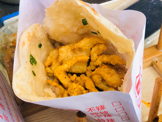 2021卢记烧饼61鸡柳饼美食餐厅,传说中巨好吃的鸡柳烧饼99.