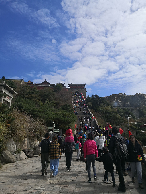 2019十一济南黑虎泉,宽厚里,科技馆,芙蓉街曲水亭街.泰安泰山.