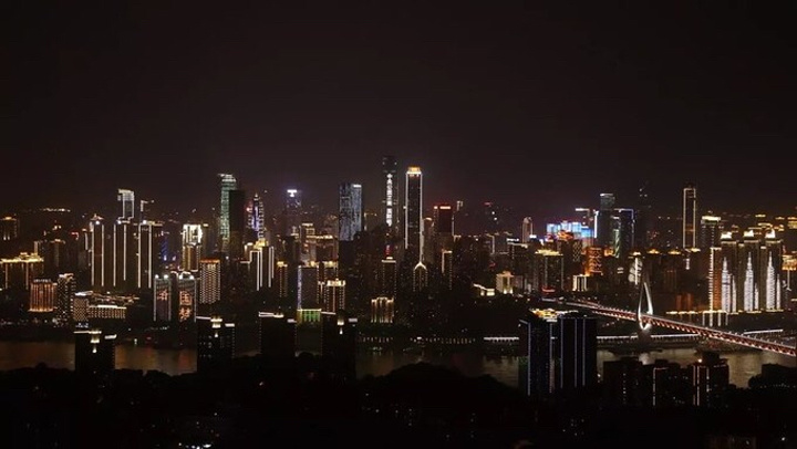 夜景观赏最佳位置,也是摄影爱好者拍摄必去的地点之一_南山一棵树观景