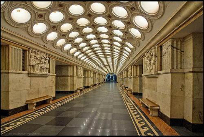 游览世界最美的地铁,莫斯科地铁,1935年开始运营的地铁!