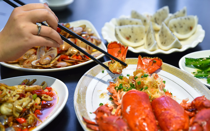 食材新鲜;海鲜,于国内热门海滨旅游城市而言,都是必不可少的美食体验