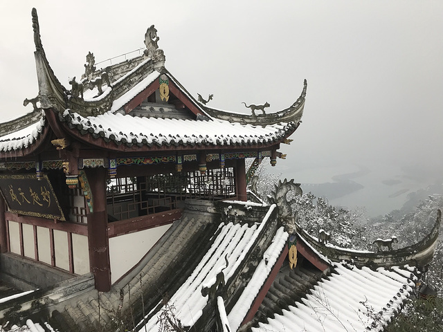 有伏龙观,二王庙,安澜索桥,玉垒山公园等等_都江堰景区