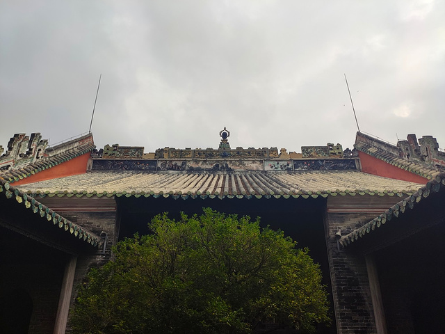 是 百色 骑楼历史建筑保存最为完整的一条老街.粤东会馆.