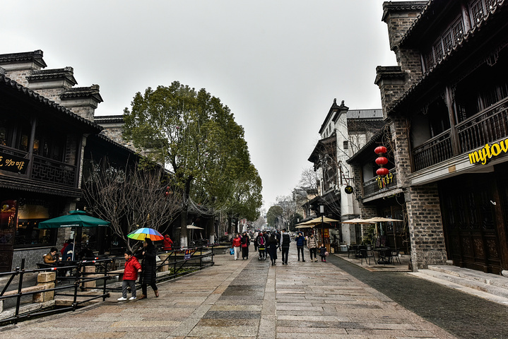 无论是在这里游览还是在这里小住几日,老门东都是你来南京旅游不可多