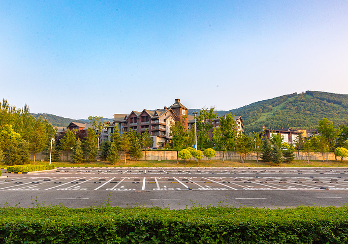 规划科学,服务贴心的高水平滑雪度假区_万科松花湖国际度假区"的评论