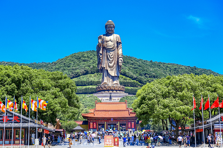 印度的灵鹫山,就是释迦牟尼得道成佛的地方,是著名的佛教圣地,并嘱大