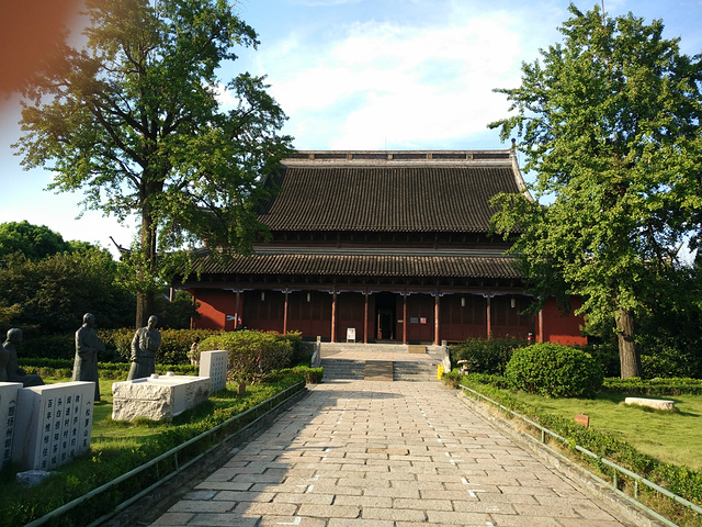 中国扬州佛教文化博物馆(扬州佛教文化园),是整合天宁寺,重宁寺规划