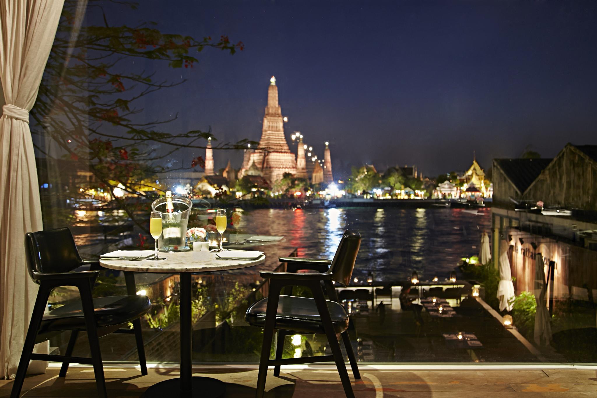 湄南河边浪漫落日晚餐，曼谷最佳情侣约会地点