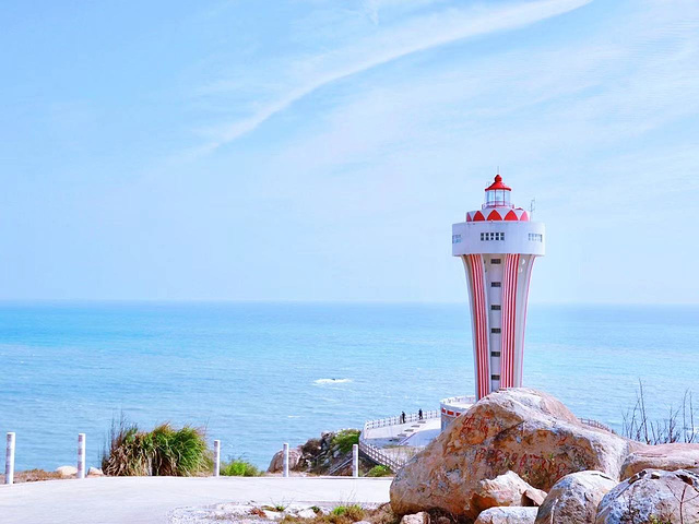 南澳岛上美丽的海湾随处可见在众多海湾美景中最为著名的是青澳湾总兵