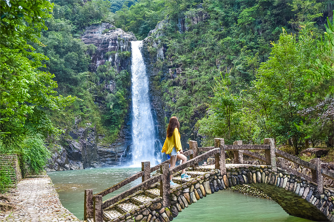 逃离高温酷暑,来楠溪江过个清凉夏日,寻瀑布乘竹筏看美景