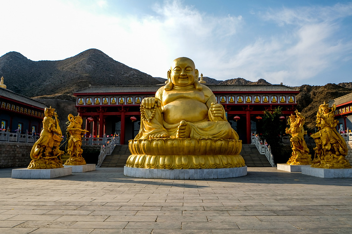 景区门票50元,60岁以上老人免票