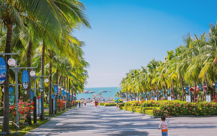 澄澈的海水,清浅的时光,漫步其中,你可以聆听呢喃的浪涛在南海编制