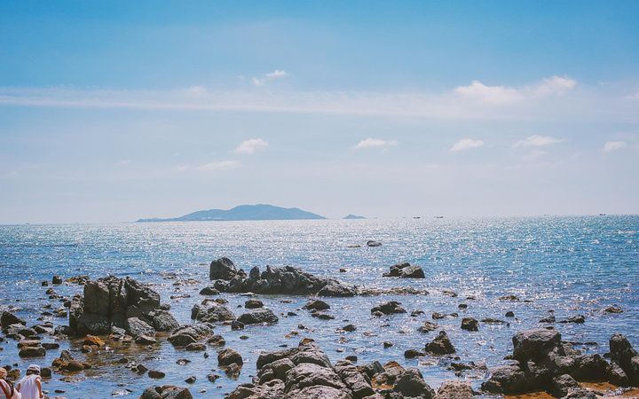 澄澈的海水,清浅的时光,漫步其中,你可以聆听呢喃的浪涛在南海编制