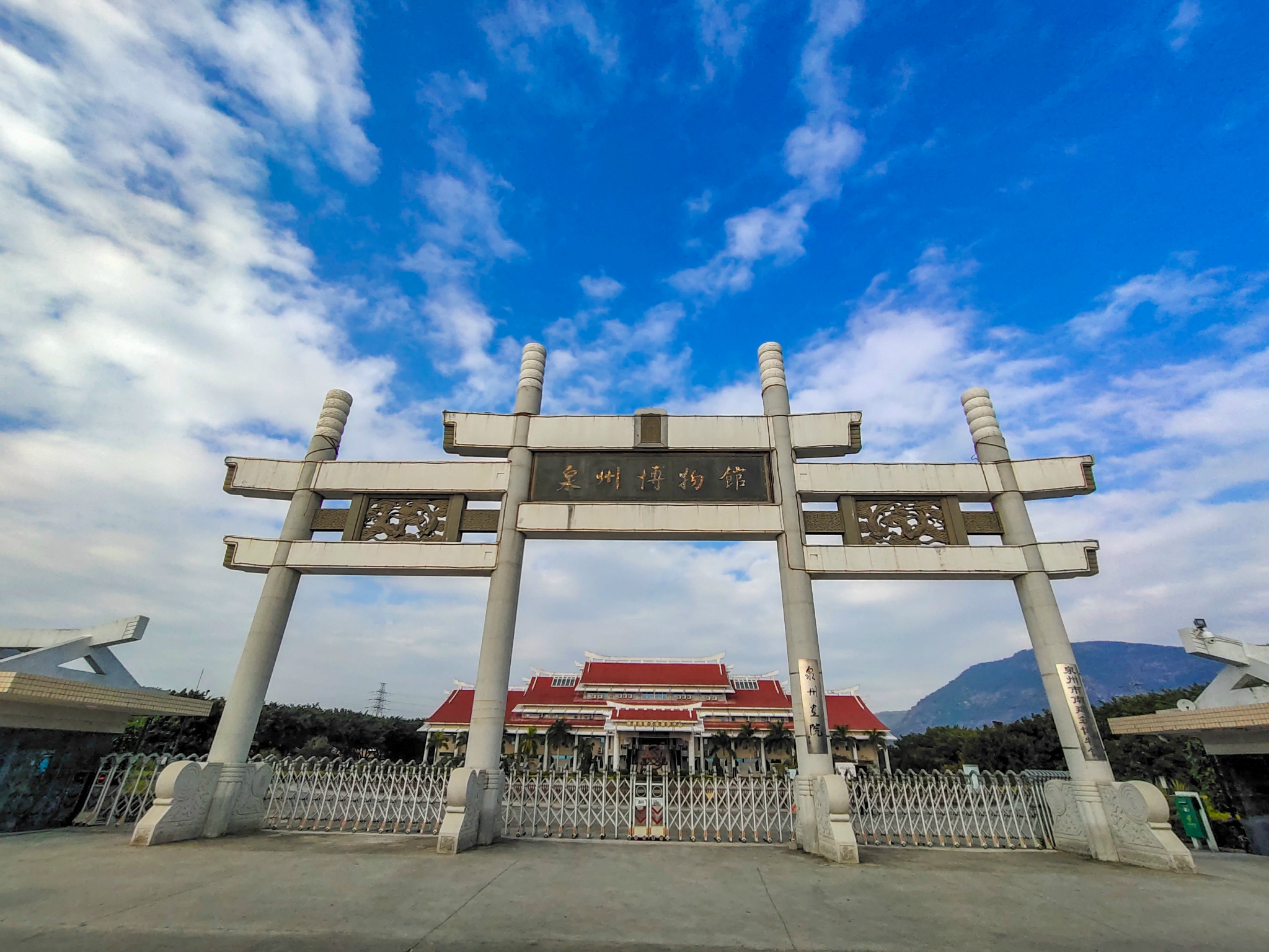 泉州博物馆和中国闽台缘博物馆相邻,是一座具有闽南建筑风格的综合性