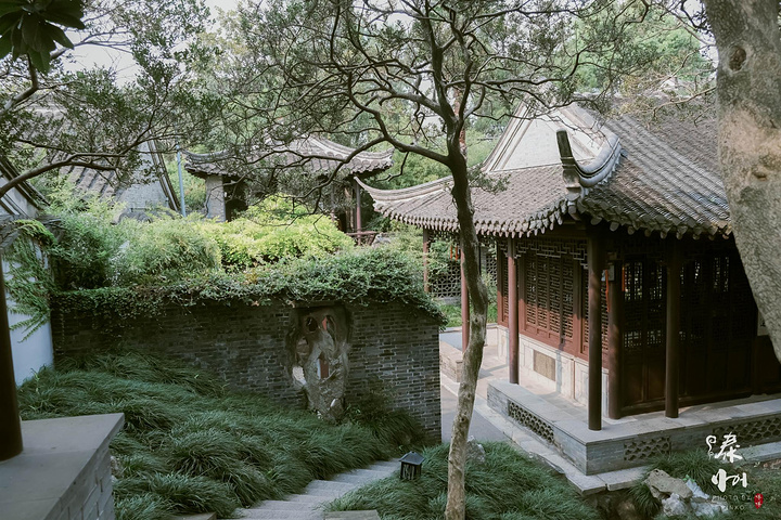 一景,娴雅清幽,建筑名字每个都诗意别致:皆绿山房,二分竹屋,松吹阁,蕉