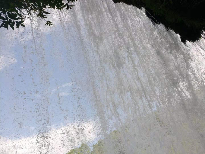 贵阳,黄果树瀑布        上午去大瀑布景区(水帘洞),天气好一定能看到