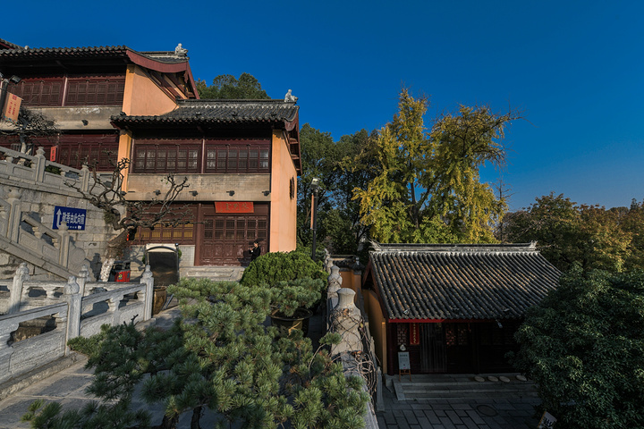鸡鸣寺-南京最古老的寺院