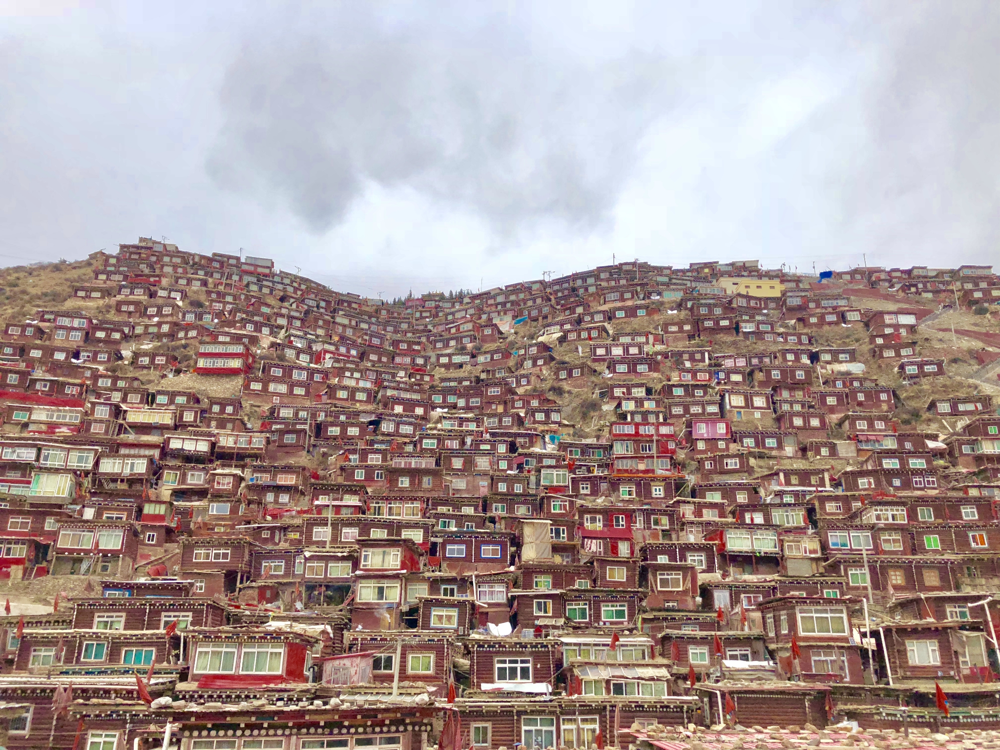 朝圣红色藏地色达