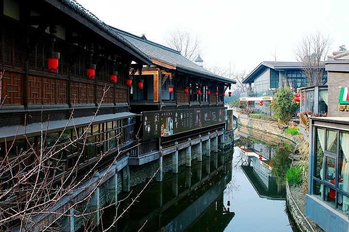 建议半天时间游览.铁像寺水街,老成都绝对小众的地方.