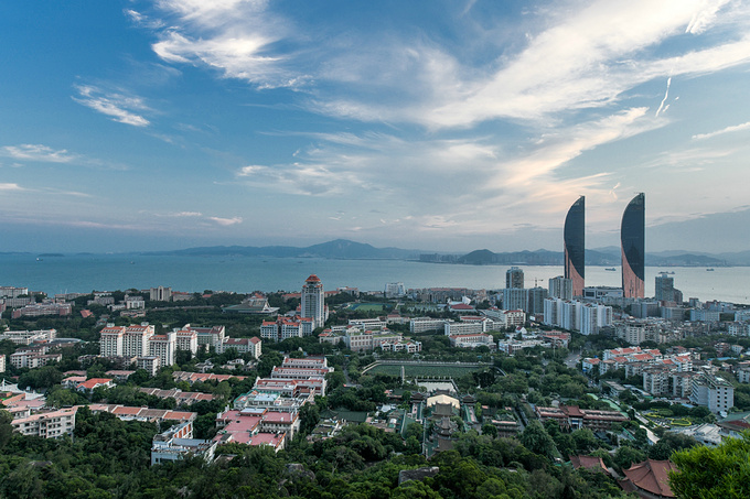 海峡两岸最壮观大厦,建筑特色全国唯一,是东南沿海城市地标图片