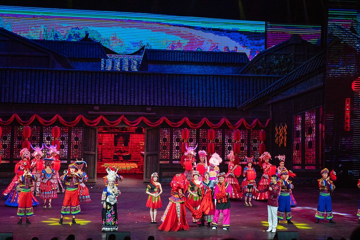 认真的观看此部大型演出才感受到来自湘西赶尸背后深刻的历史文化遗迹