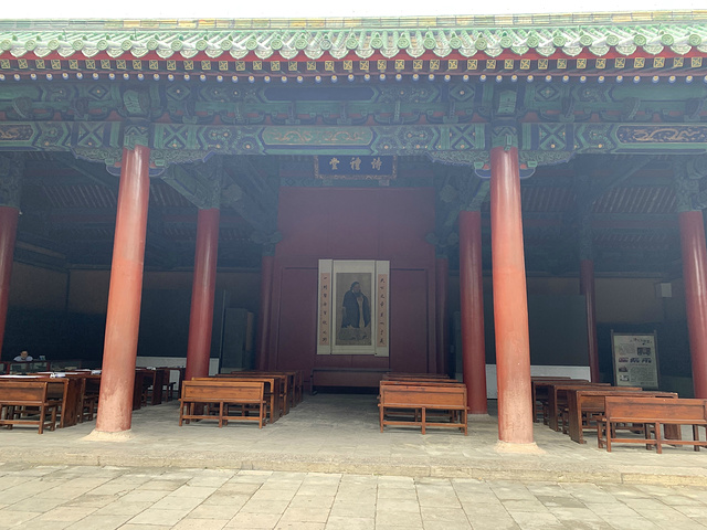 是中国现存规模仅次于故宫的古建筑群,堪称中国古代大型祠庙建筑的