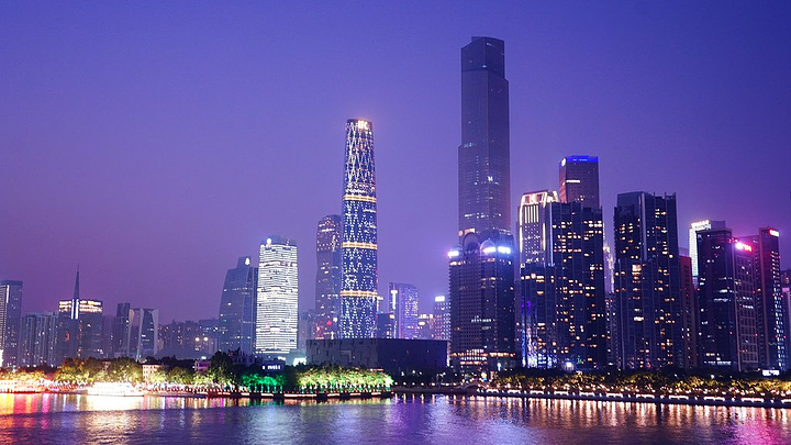 珠江新城是广州天河cbd的主要组成部分.图片来自去哪儿用户@skr22