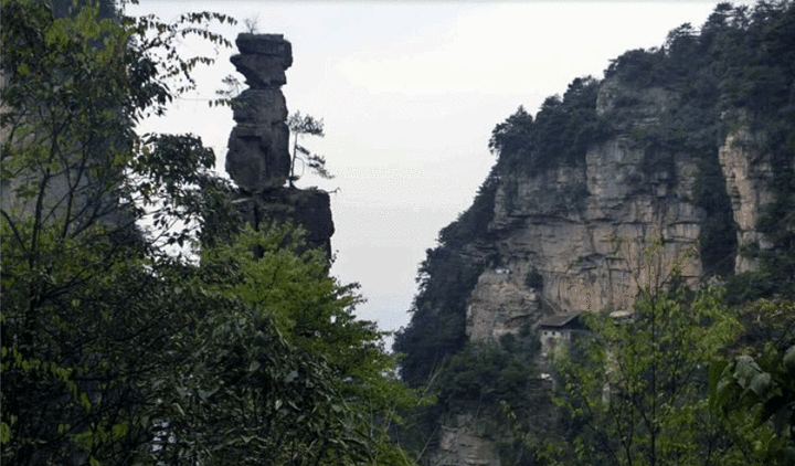 上午:游玩张家界景区最漂亮的地方【杨家界】景区:可游览天波府,三道