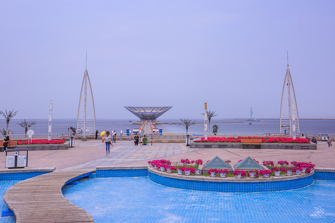 地址:辽宁省营口开发区(鲅鱼圈)西部海滨旅游带  1 山海广场可能本身