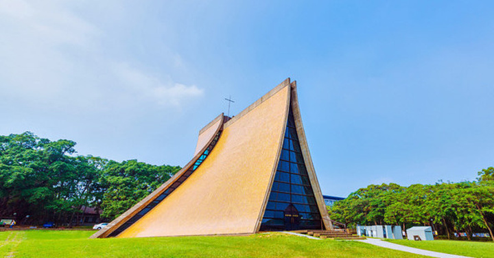 东海大学,台湾顶尖的私立大学,素有"台湾最美大学"的美誉,以优美的