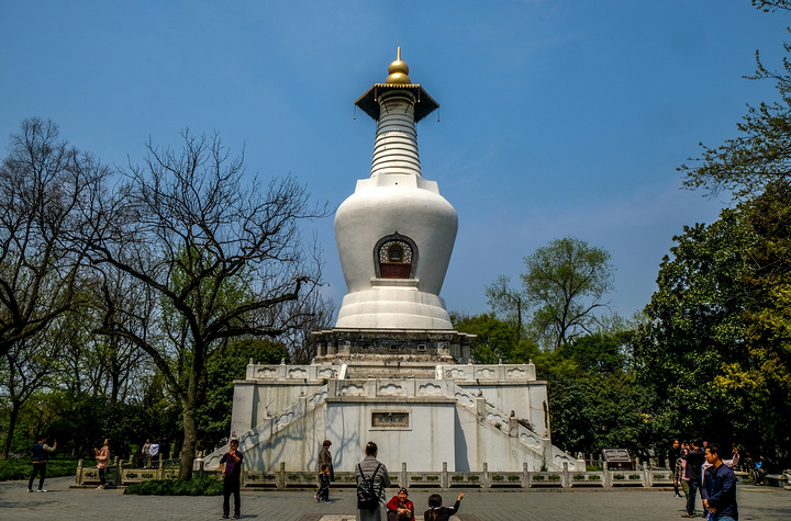 瘦西湖著名的景点-法海寺白塔