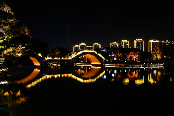 印象南塘景区所在区域是温州历史文化精华区,已成为综合性,多样化的