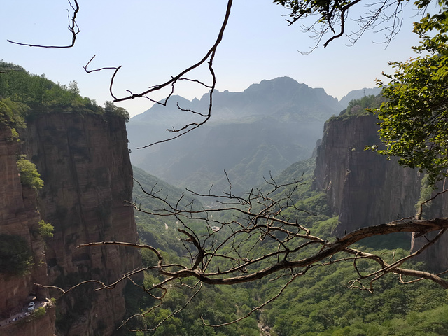 请问,在万仙山景区的介绍里为什么包括罗姐寨呢,还说 这里是人间仙境