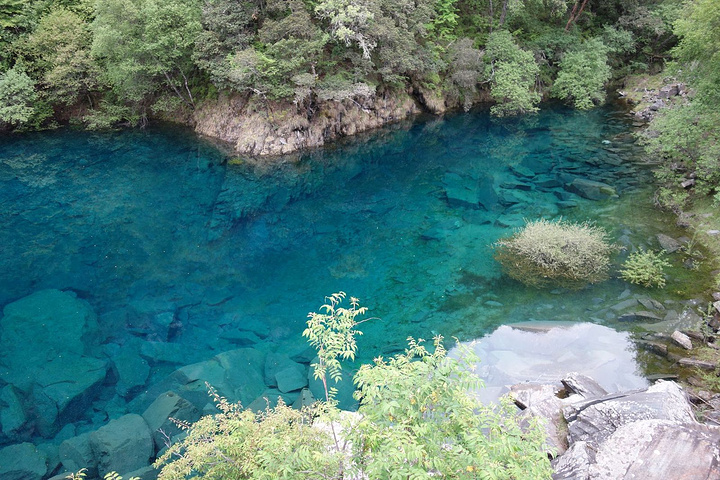 松坪沟里主要由几个景点组成,有三沟九海十四景的说法,但比较有看点的