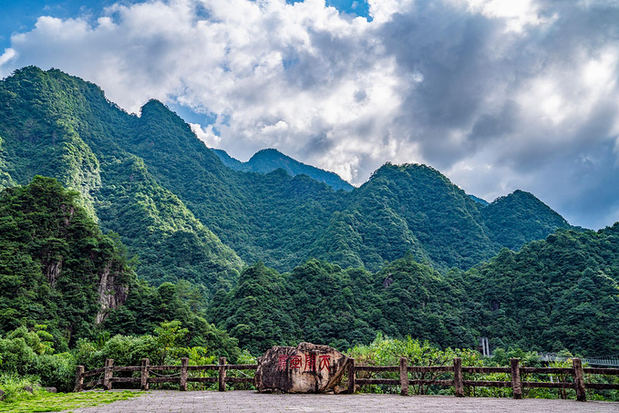 安福 寺到龙麒源大概也就十分钟左右,这里依然还是属于西坑畲族自治镇