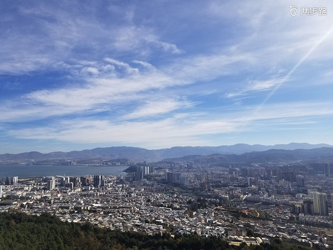 大理【灵瑞庵】一座最佳观赏下关城区美景的幽静寺庙