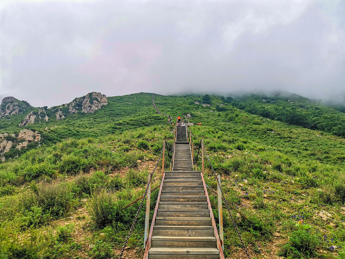 北京门头沟北京的珠穆朗玛聚灵峡登顶东灵山